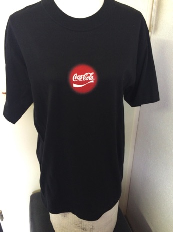 8420-1 € 5,00  coca cola T-shirt maat L